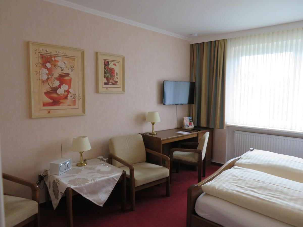 באד צווישנהם Hotel Zum Rosenteich מראה חיצוני תמונה